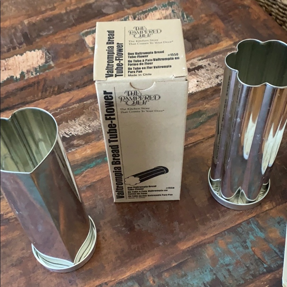 Pampered chef bread mold, brand new